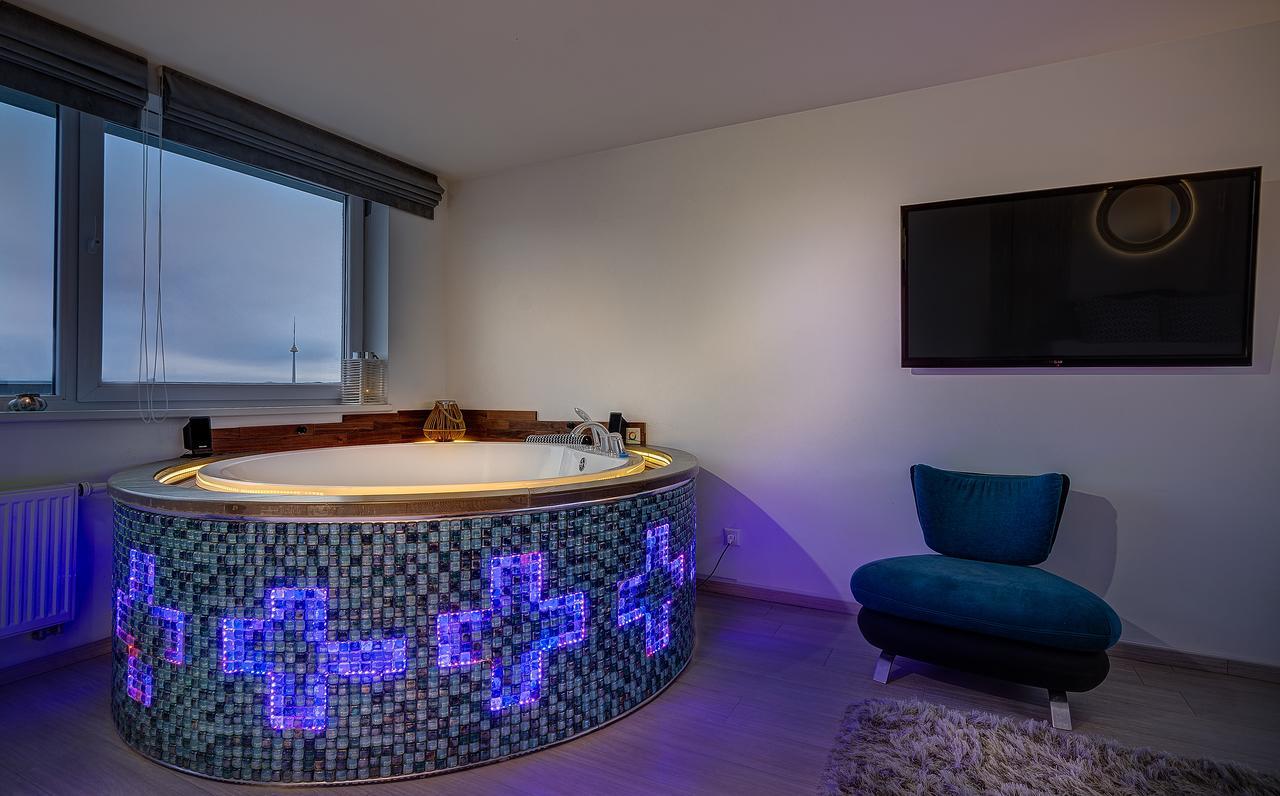 June Street Spa Apartments Аеропорт Вільнюс Екстер'єр фото
