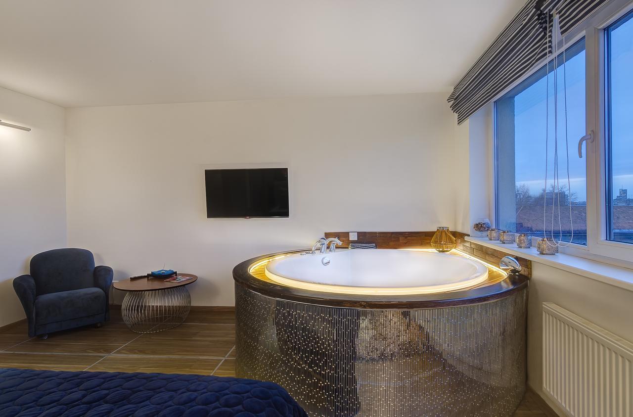 June Street Spa Apartments Аеропорт Вільнюс Екстер'єр фото